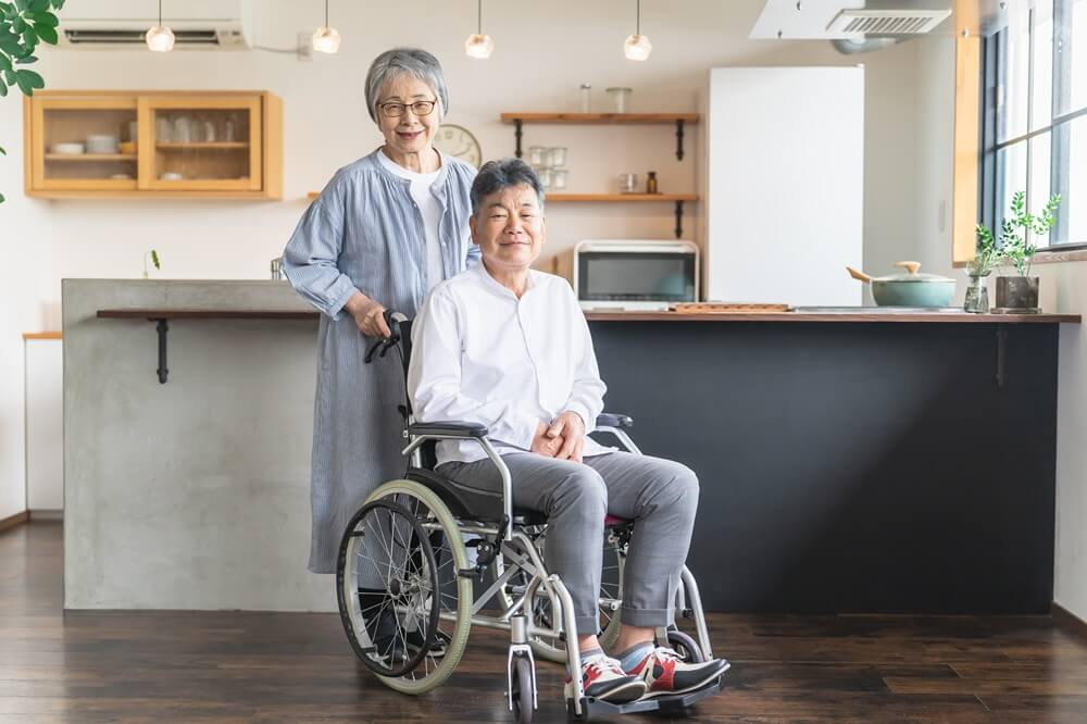 高齢者の退院後の主な生活拠点
