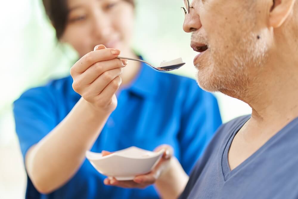 寝たきり高齢者の介護方法と必要なもの