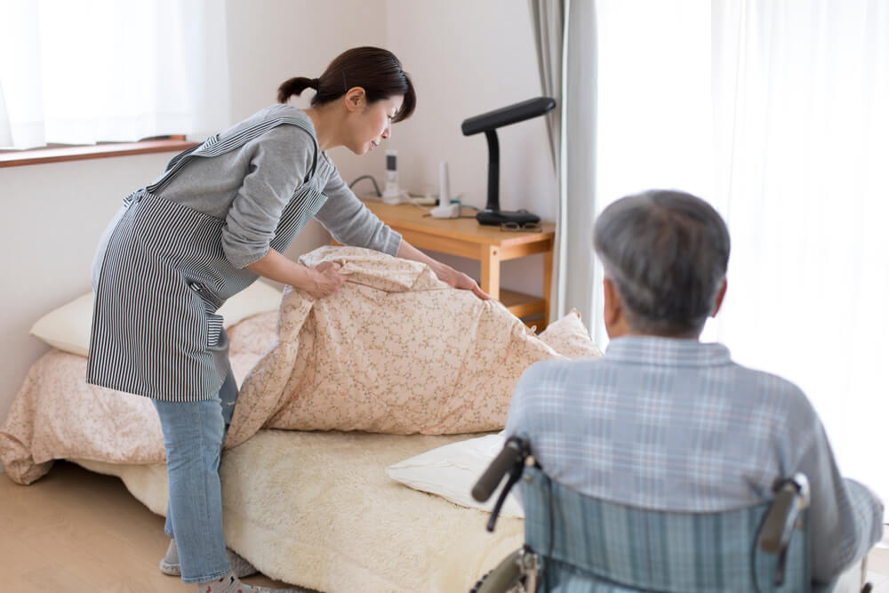 要介護4とはどのような状態？「在宅介護が無理」となる前に講じたい対処法や支援制度